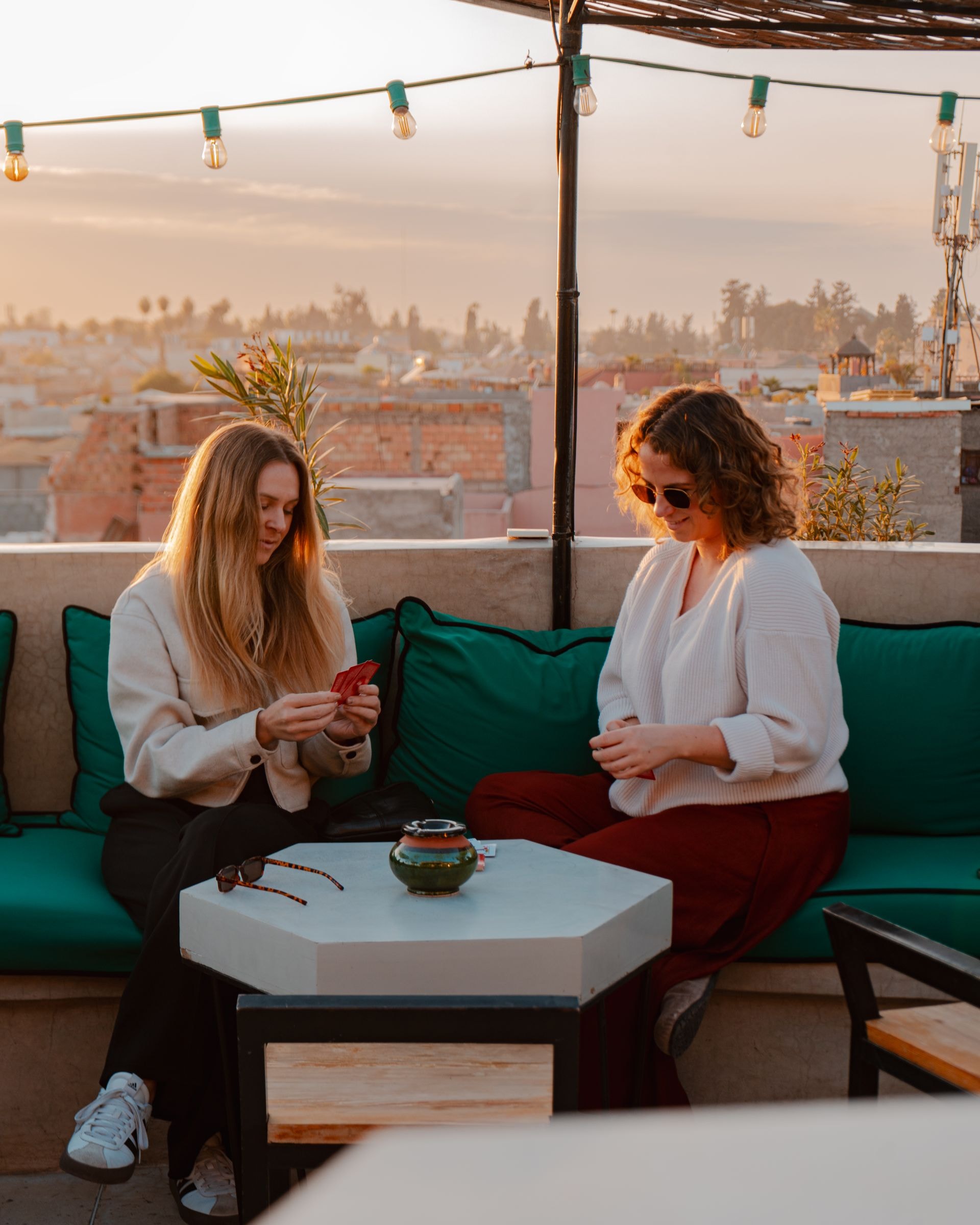 Dîner sur un rooftop de la médina